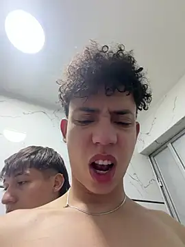 yoursexyjose Chat XXX in diretta