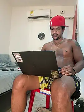 bigdick211292: онлайн-секс-чат