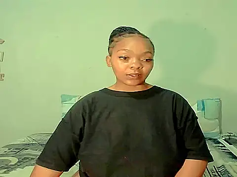 צ'אט XXX בשידור חי של ebonyshy123