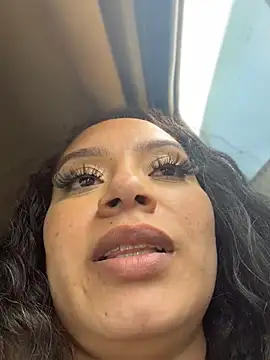 Онлайн чат XXX CarmelaAnthony
