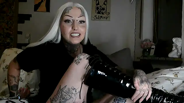 RoxxyInk – Live XXX-chat