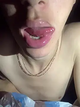 MiroKari2 Chat XXX in diretta