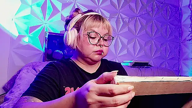 Živý XXX chat Satyn_doll