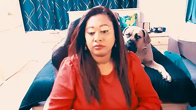 XXX chat uživo modela Indianlust69