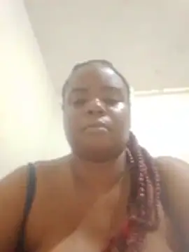 bigtitssxx Chat XXX in diretta