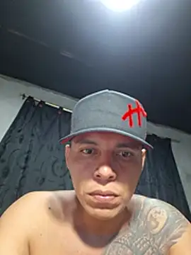 Andrezzz69's Live XXX Chat