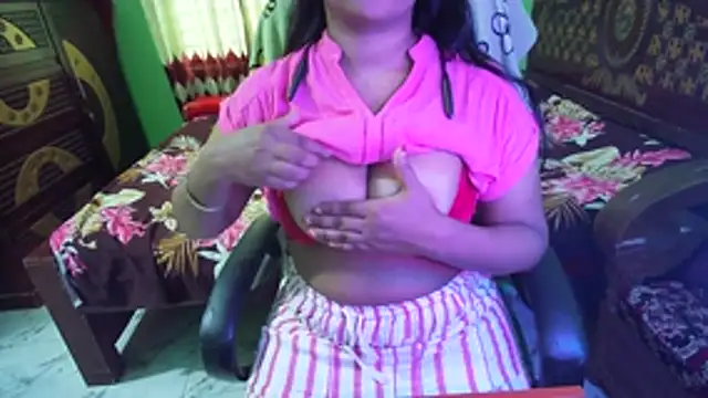 BengaliQueenStar Chat XXX in diretta