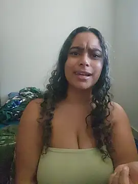 cinnaminnie's Live XXX Chat