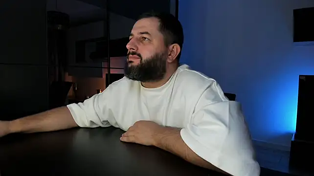 DravenPeak's Live XXX Chat