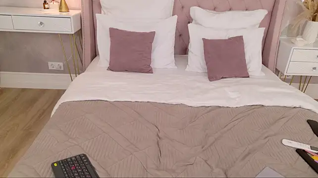 KaisaWeston Chat XXX in diretta