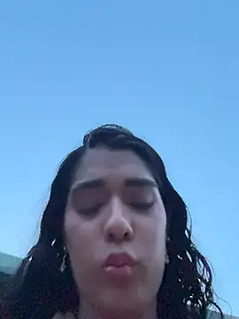 EmmaRoux_'s Live XXX Chat