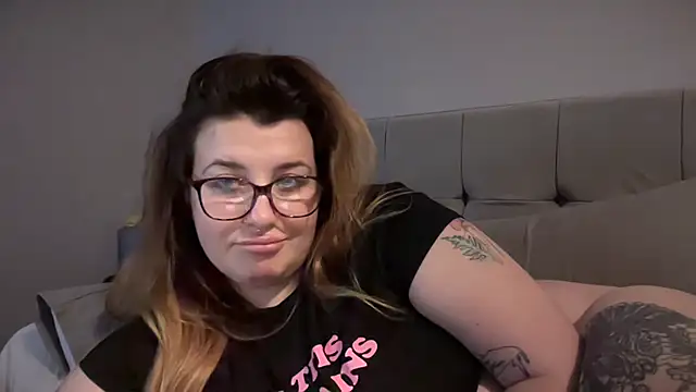 Онлайн чат XXX curvy_rosie69