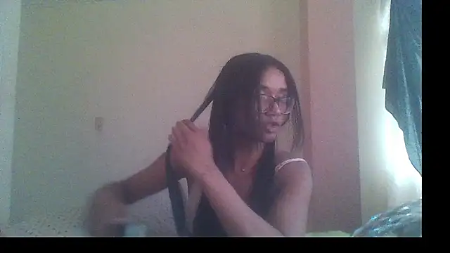 horny_brii 现场XXX聊天