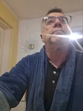 צ'אט XXX בשידור חי של darialmas