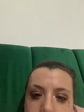 bunnythetailor Chat XXX in diretta