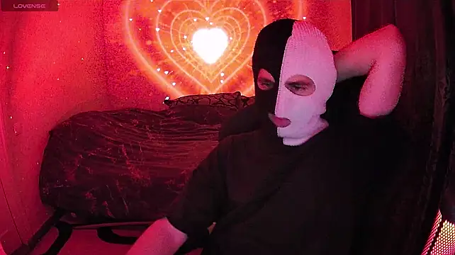 ZXCENSORED- Live XXX-chat