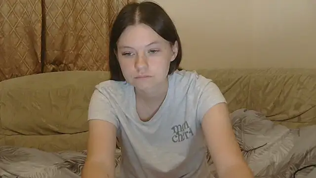 Онлайн чат XXX JessicaHolland1