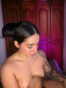 KaditaNavarro Chat XXX in diretta