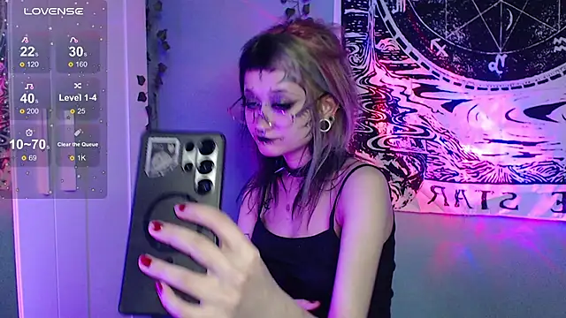 Trish-Crystal Live XXX-Chat