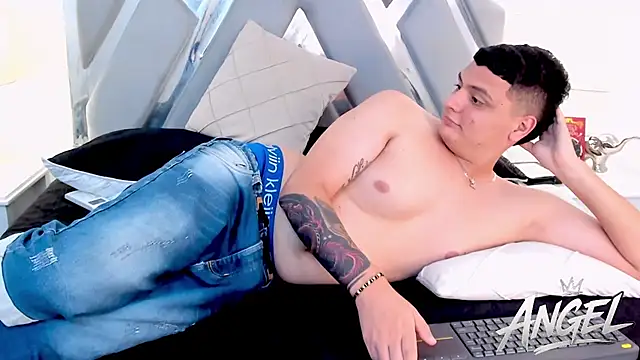 AngelBlue__ élő XXX-chatje