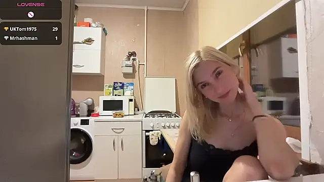 AngelJeni Adlı Modelin Canlı XXX Sohbeti