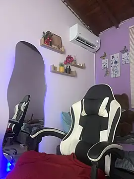 Онлайн чат XXX luna_desiree