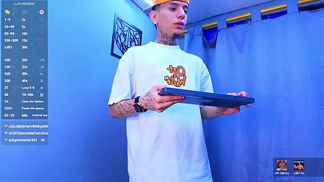 Živý XXX chat TheBatMansion