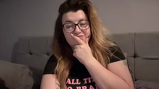 curvy_rosie69のライブXXXチャット