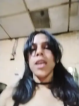 Czat XXX na żywo – Saray_queen1