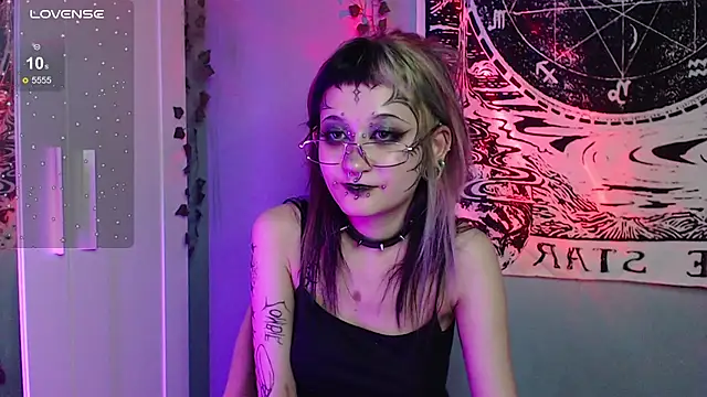 Trish-Crystal: онлайн-секс-чат