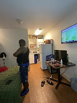 XXX chat uživo modela Tattedupdek