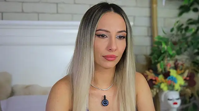 Chat XXX ao vivo de EmillyBronte
