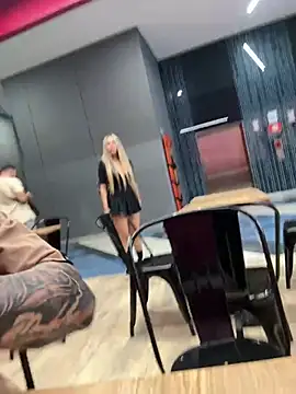 lindaandtony Chat XXX in diretta