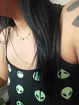 Chat +18 de darsha_sahu ao vivo