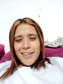 Chatroom XXX en direct de Lya_Ross19