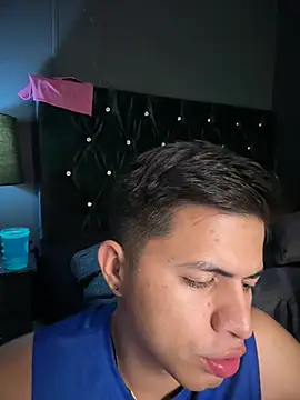 Chat +18 de Niicky1_ ao vivo