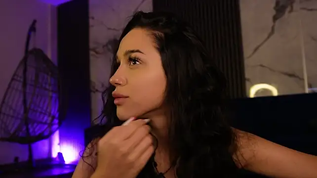 MiaVelvety Chat XXX live