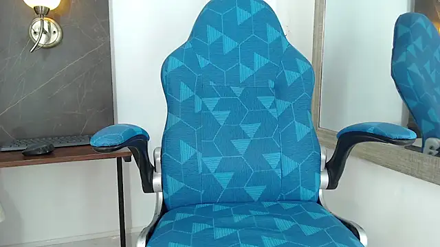 Brandon_Wolf Live XXX-chat