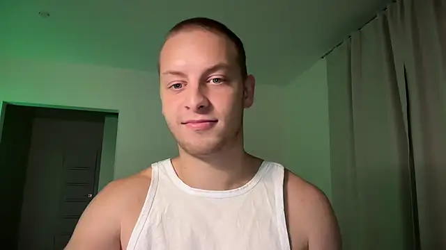 XXX chat uživo modela meforyou777