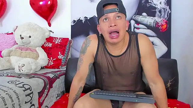 Chat XXX en directo de Angeline_focus