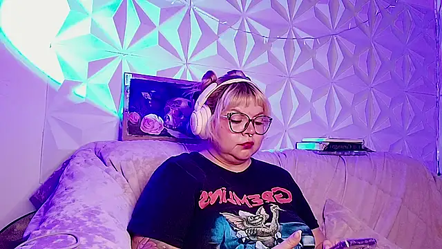 Онлайн чат XXX Satyn_doll