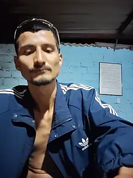 Chatroom XXX en direct de TRAVIESO_MOR