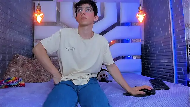 ElanGiraldo 现场XXX聊天