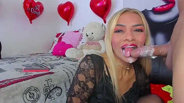 Angeline_focus – Naživo XXX chat