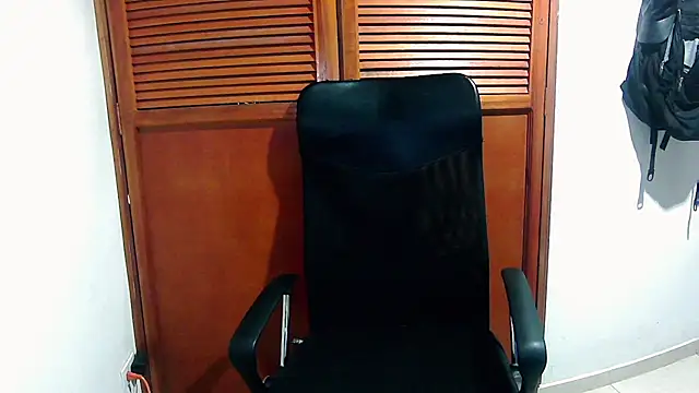TouchDaddy4 লাইভ XXX চ্যাট