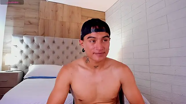 LiamDeeps' Live XXX Chat