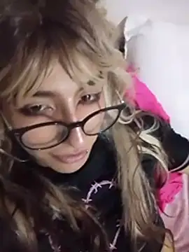 HinattaRossen Live XXX chat