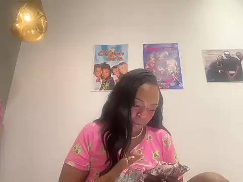 ChocolateCakeQueen Chat XXX in diretta