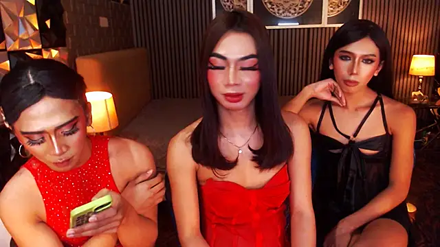 Chat +18 de AudreyMilesTrans ao vivo