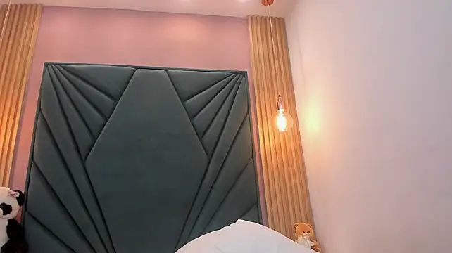 Онлайн чат XXX Emma_Lara1